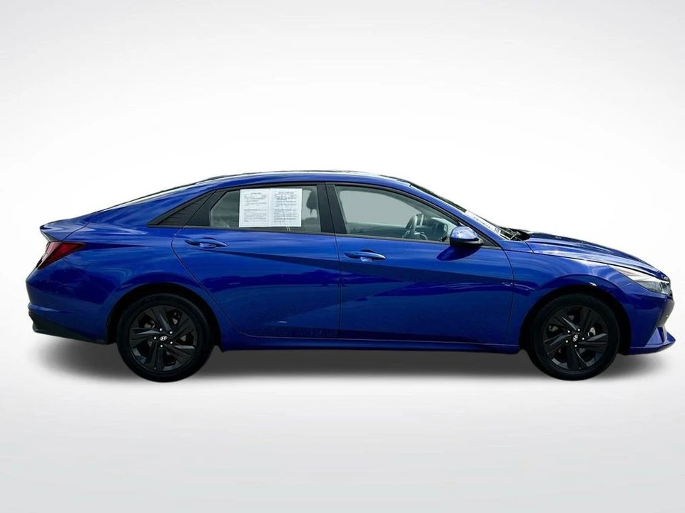 2023 Hyundai Elantra - Image 7 of 12