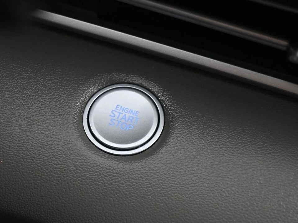 2023 Hyundai Elantra - Image 30 of 31