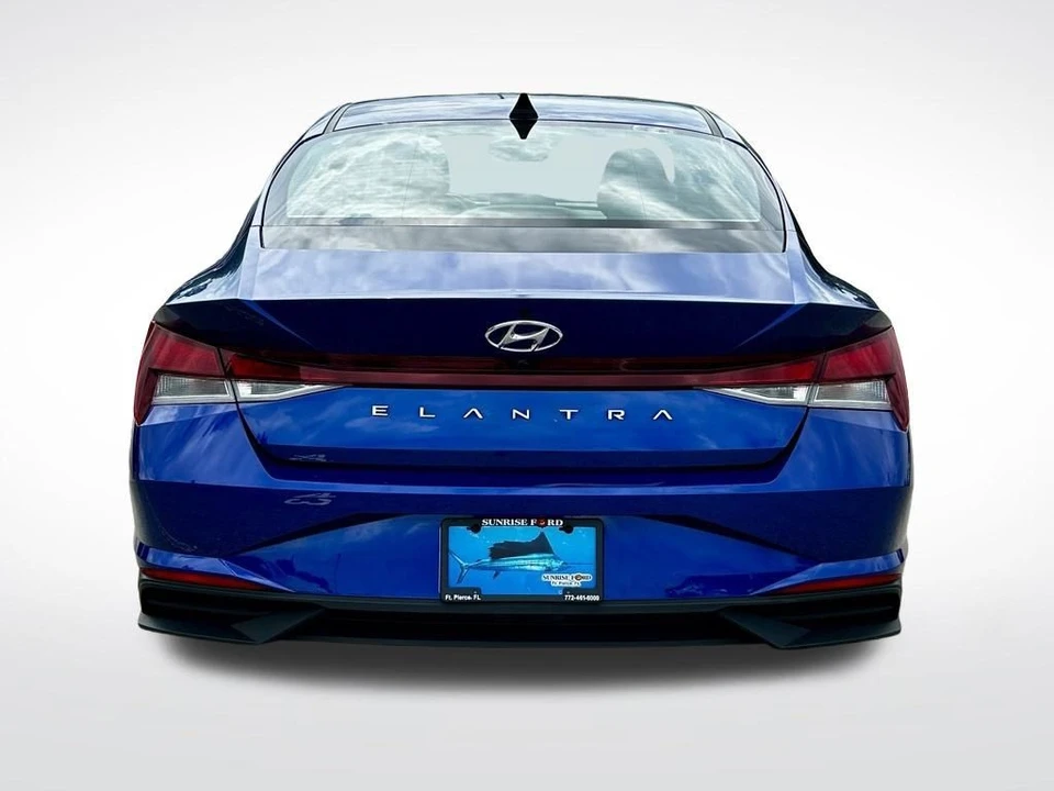 2023 Hyundai Elantra - Image 5 of 12