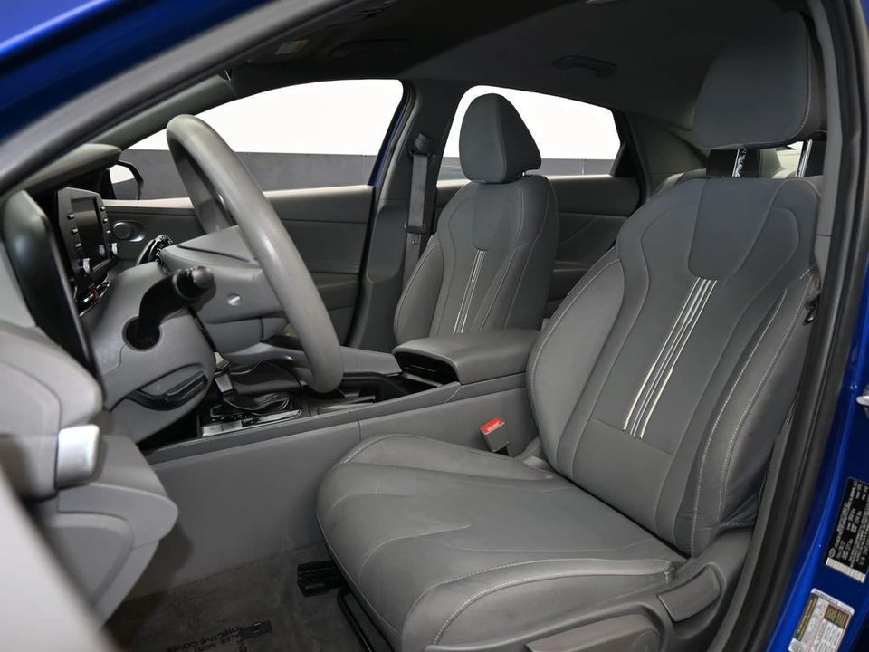 2023 Hyundai Elantra - Image 10 of 12