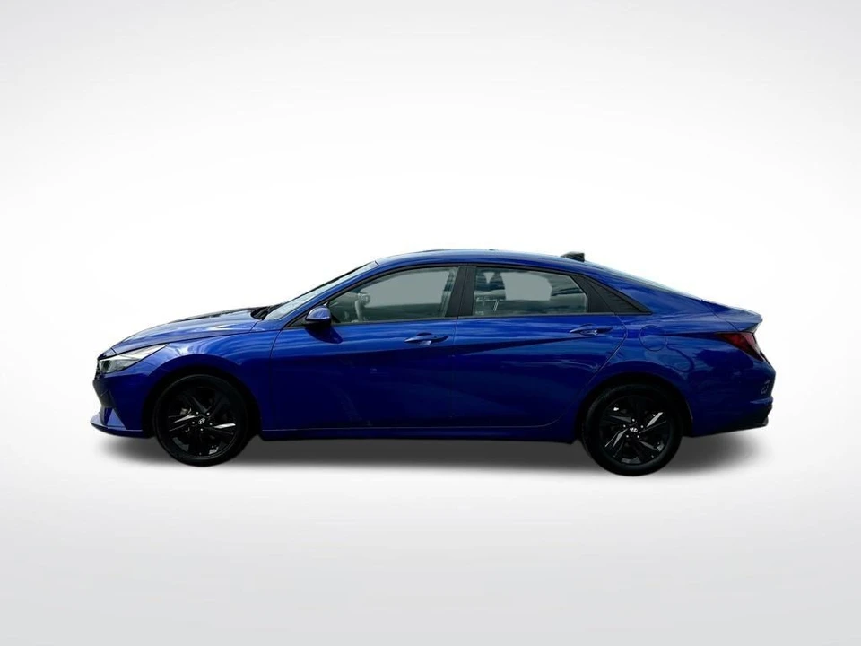 2023 Hyundai Elantra - Image 3 of 12
