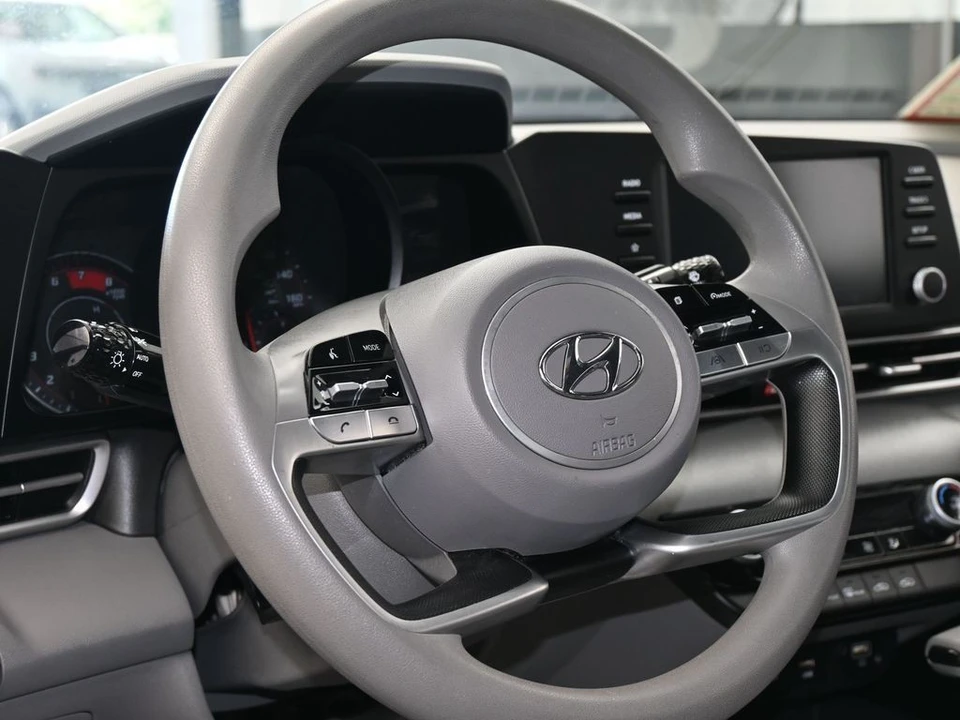 2023 Hyundai Elantra - Image 13 of 21