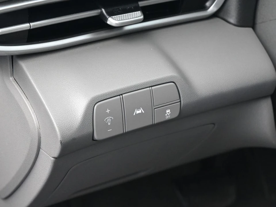 2023 Hyundai Elantra - Image 14 of 21