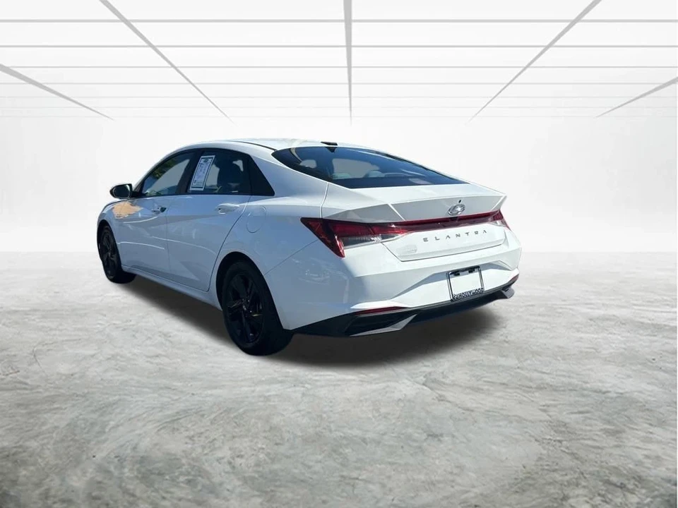 2023 Hyundai Elantra - Image 6 of 12