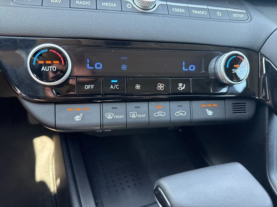 2023 Hyundai Elantra - Image 20 of 21