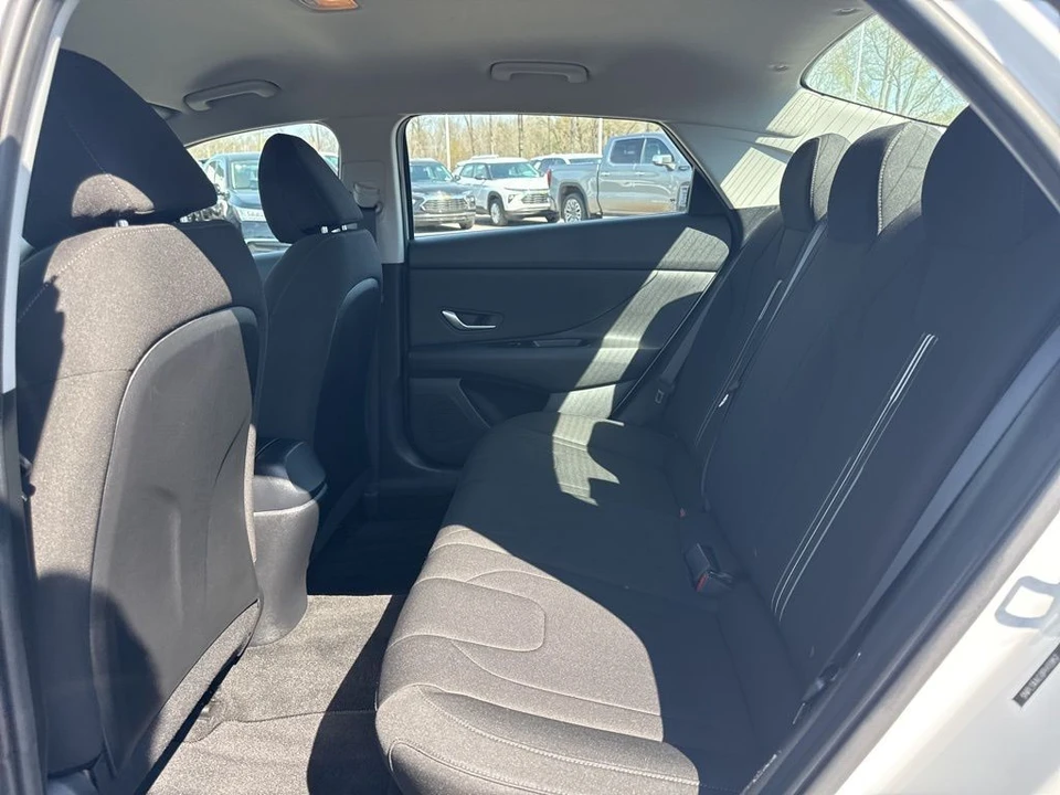 2023 Hyundai Elantra - Image 10 of 21