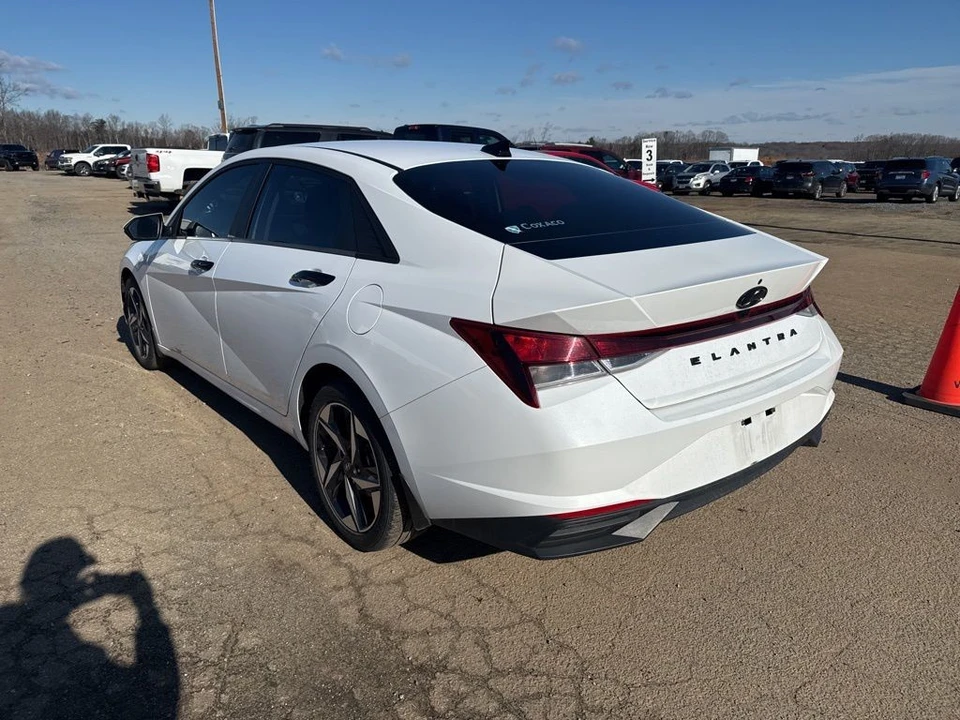 2023 Hyundai Elantra - Image 2 of 7