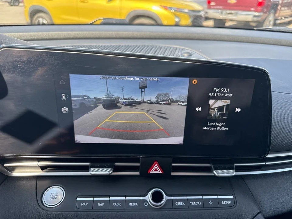 2023 Hyundai Elantra - Image 19 of 21