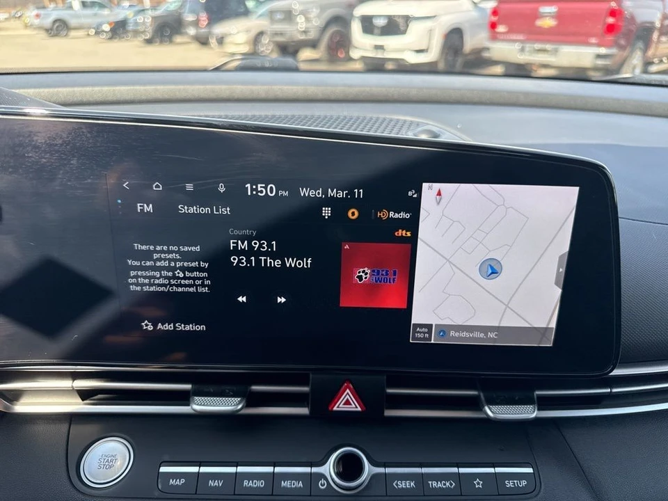 2023 Hyundai Elantra - Image 16 of 21