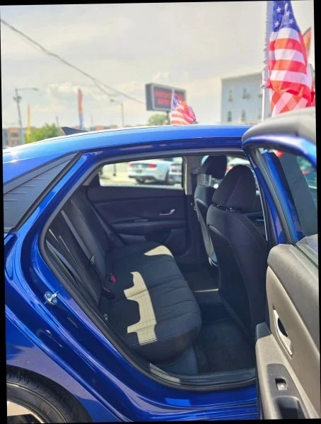 2023 Hyundai Elantra - Image 10 of 12
