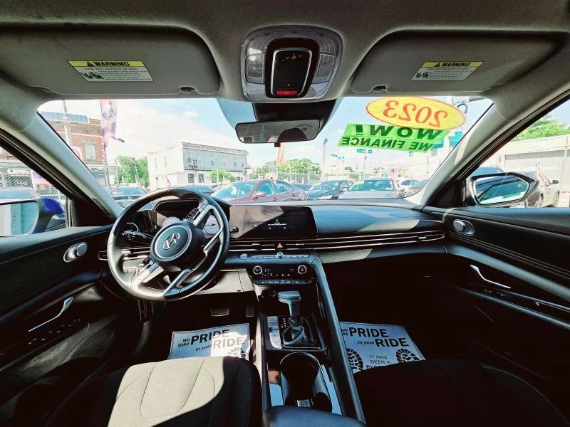 2023 Hyundai Elantra - Image 11 of 12