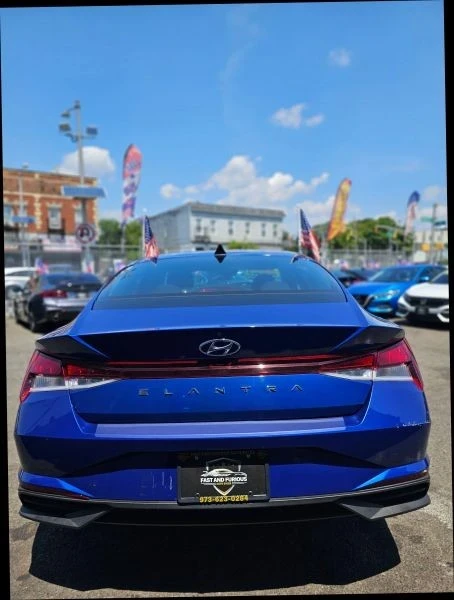 2023 Hyundai Elantra - Image 6 of 12
