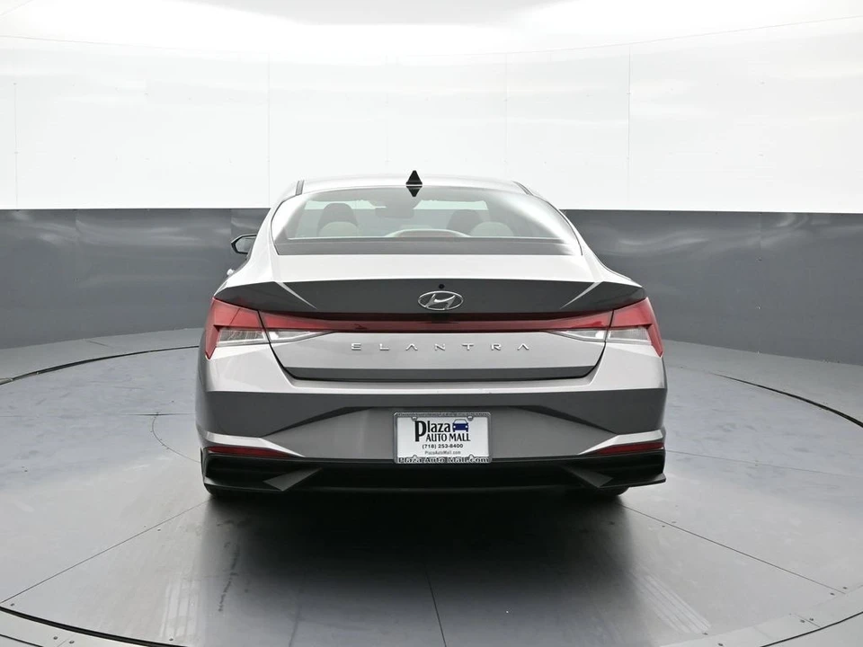 2023 Hyundai Elantra - Image 7 of 12