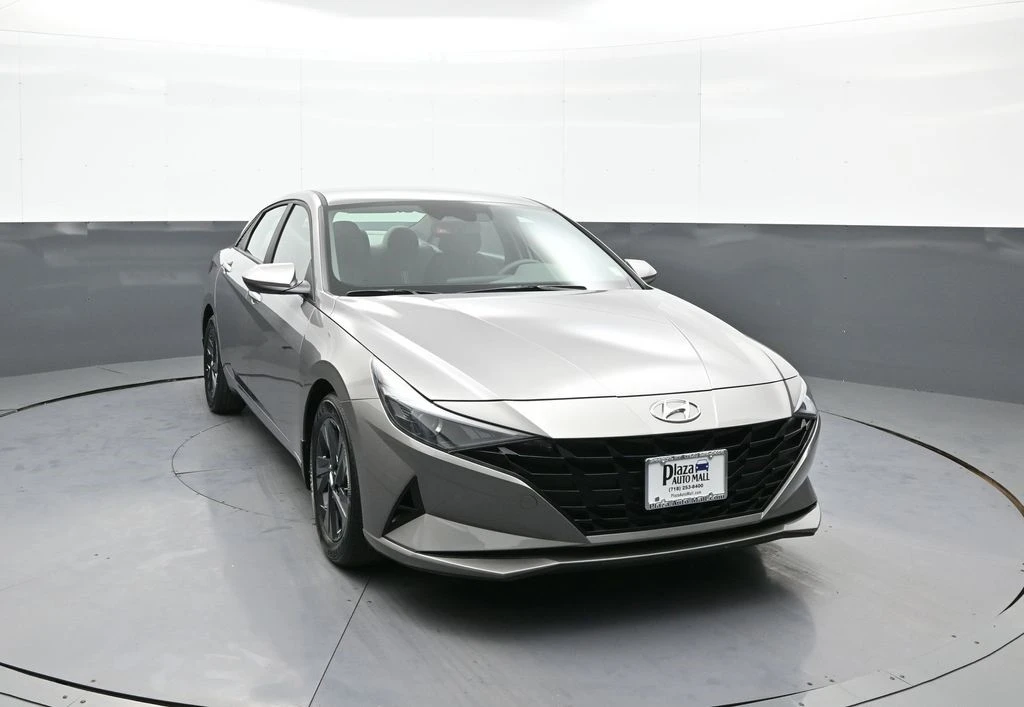 2023 Hyundai Elantra - Image 3 of 12