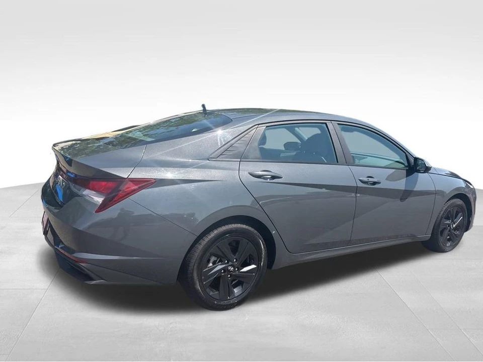 2023 Hyundai Elantra - Image 11 of 12