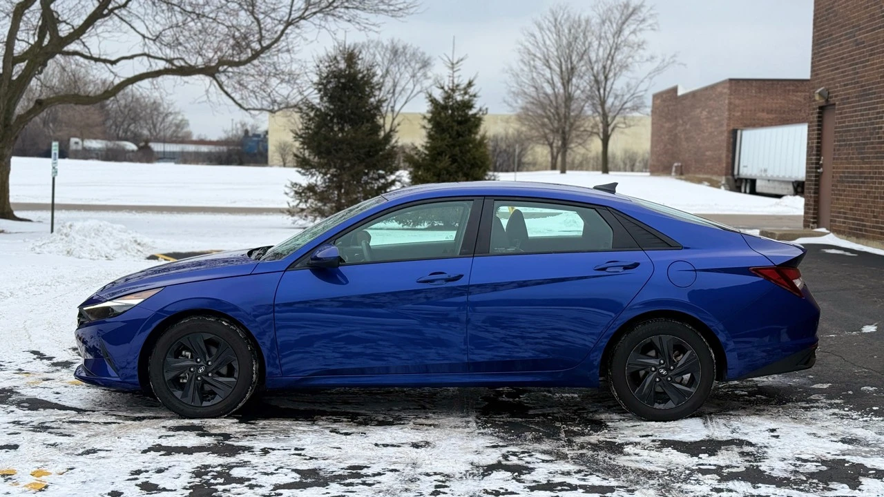 2023 Hyundai Elantra - Image 4 of 21