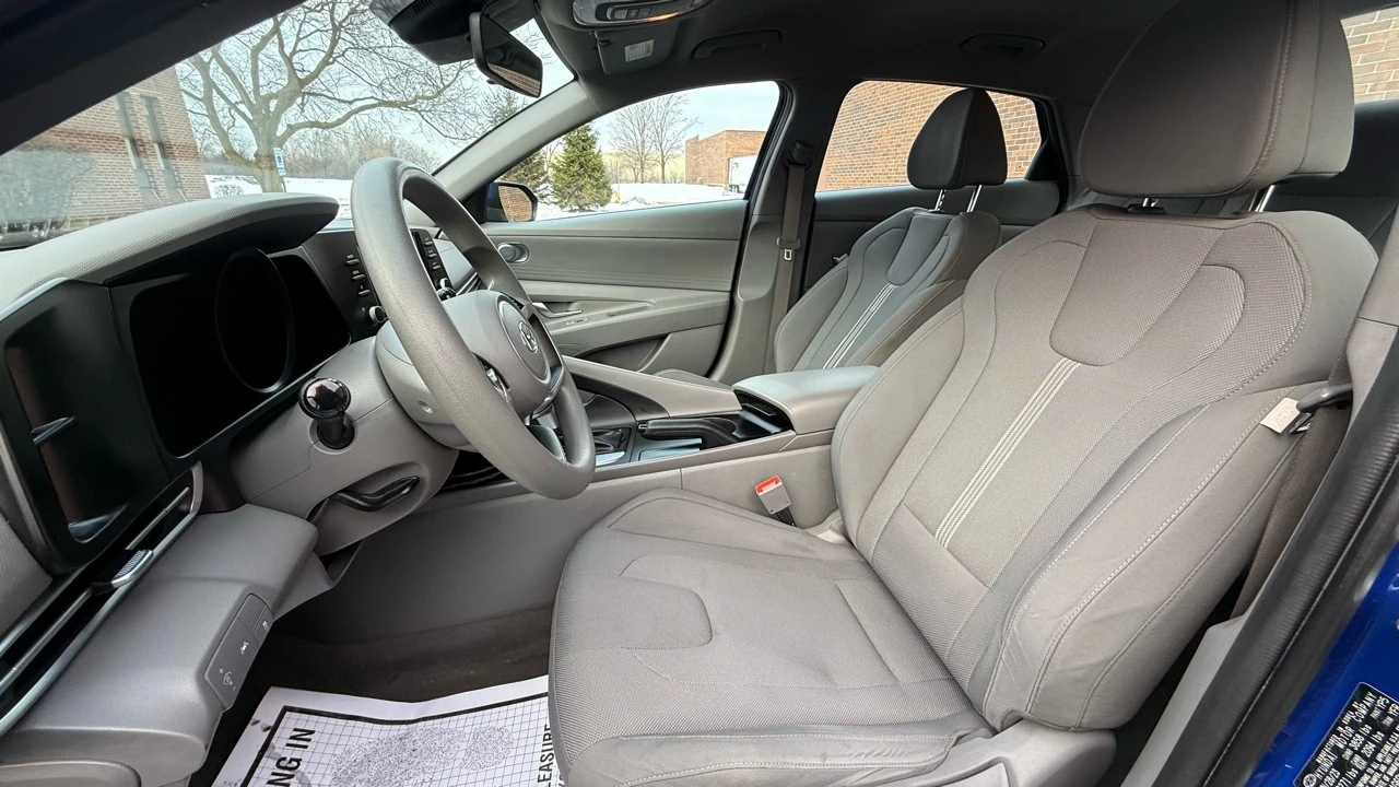 2023 Hyundai Elantra - Image 8 of 21