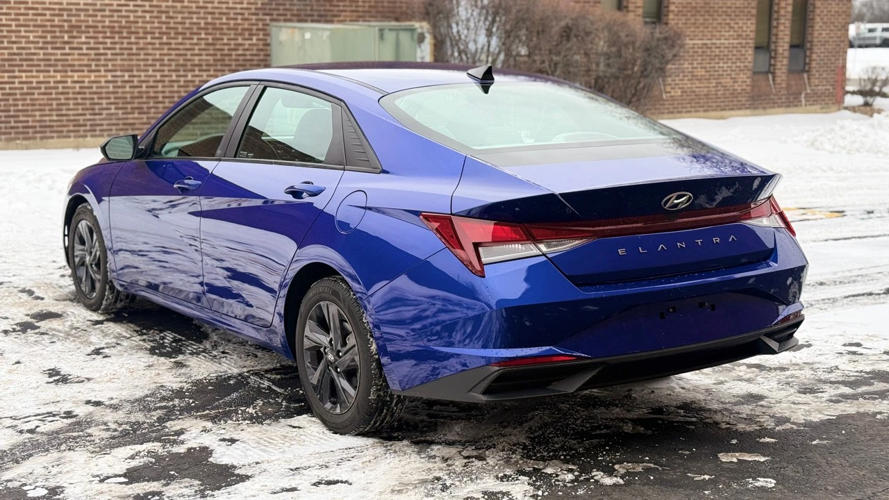 2023 Hyundai Elantra - Image 5 of 21