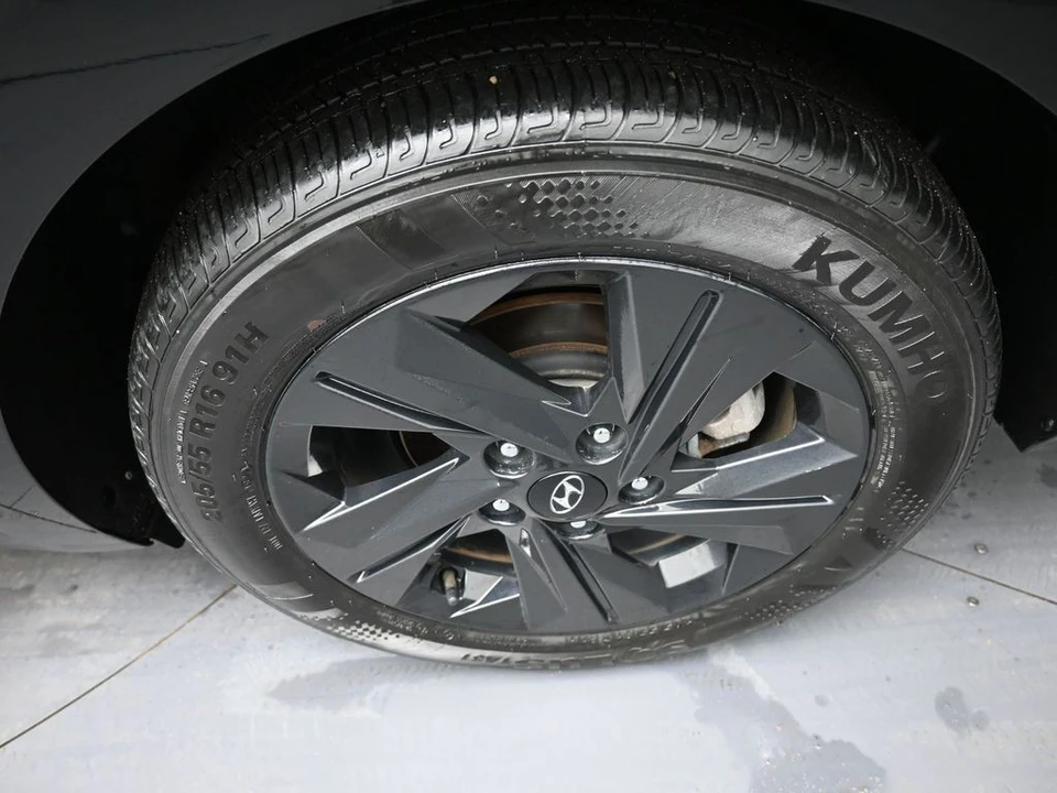 2023 Hyundai Elantra - Image 15 of 21