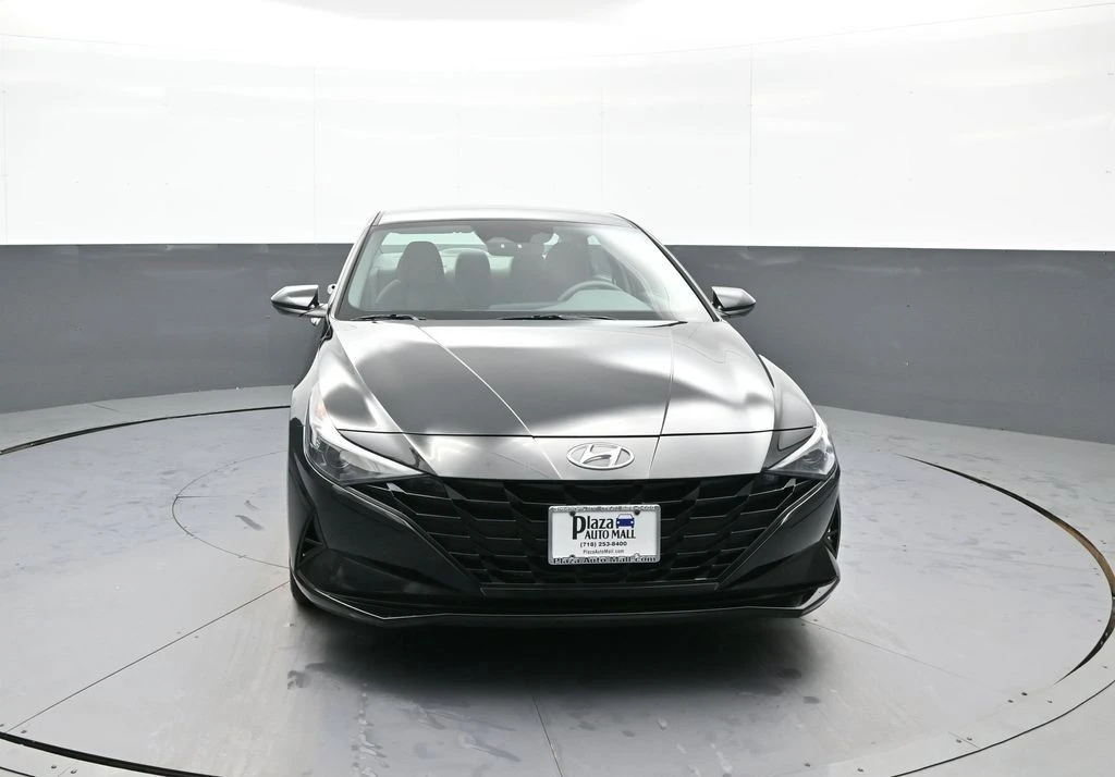 2023 Hyundai Elantra - Image 2 of 12