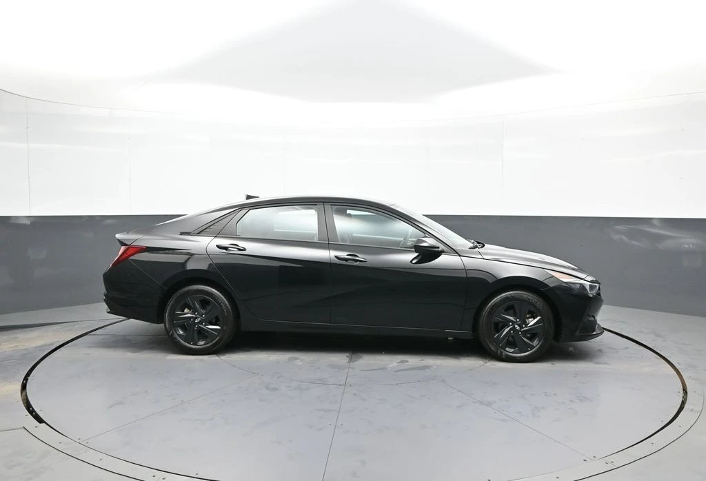 2023 Hyundai Elantra - Image 5 of 21