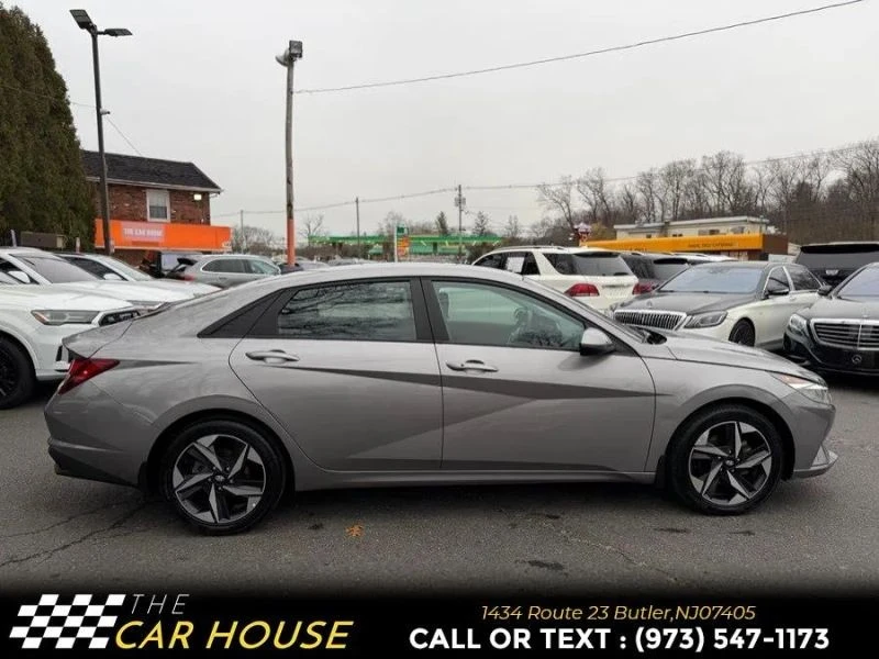 2023 Hyundai Elantra - Image 8 of 12