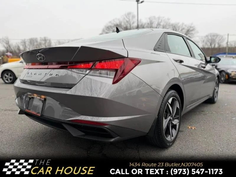 2023 Hyundai Elantra - Image 10 of 12