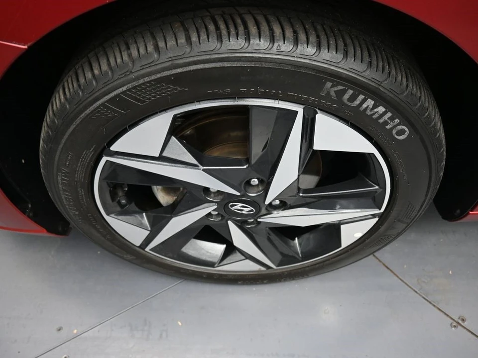 2023 Hyundai Elantra - Image 14 of 21
