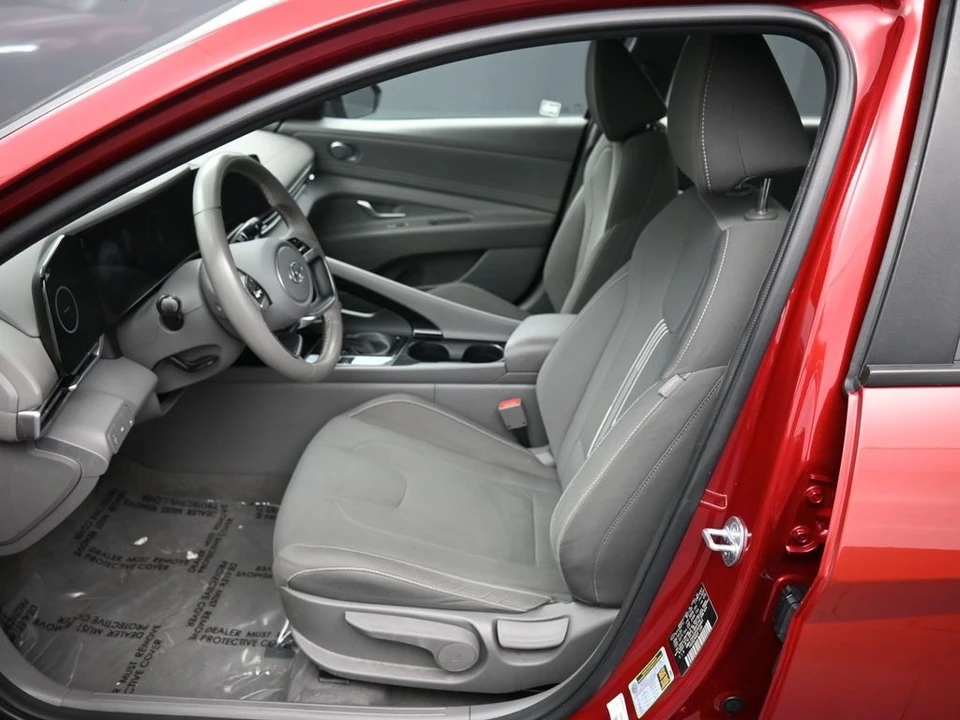 2023 Hyundai Elantra - Image 18 of 21