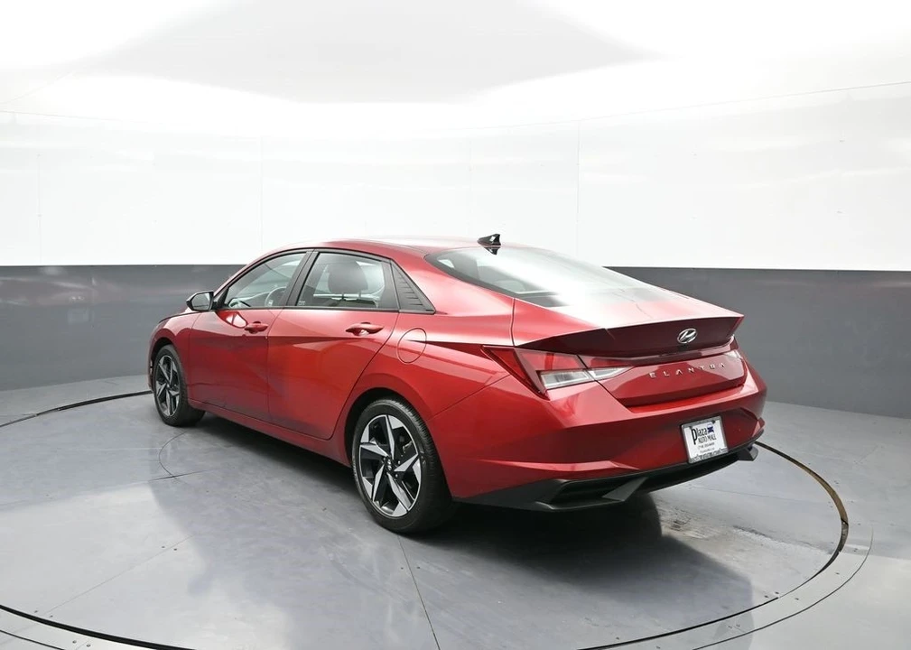 2023 Hyundai Elantra - Image 8 of 21