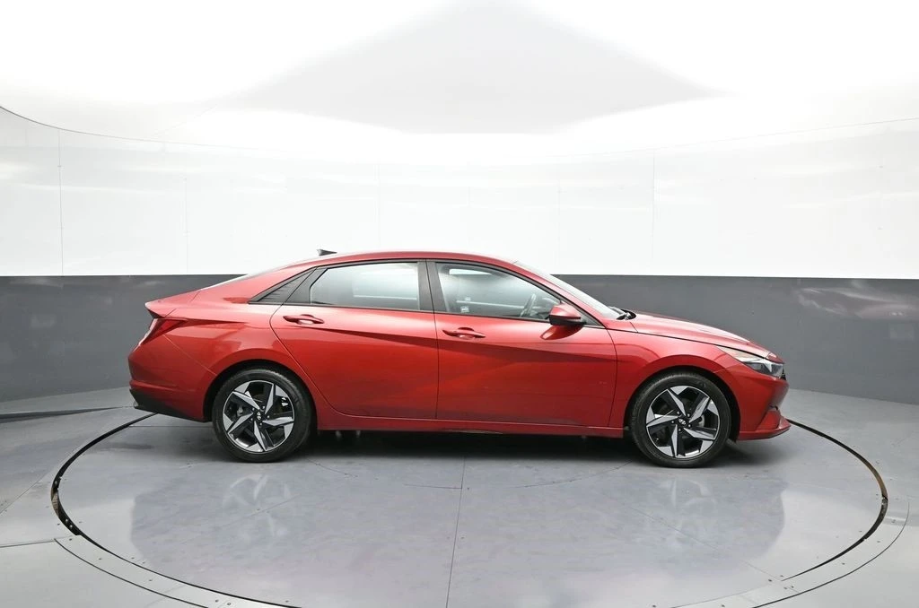 2023 Hyundai Elantra - Image 5 of 21