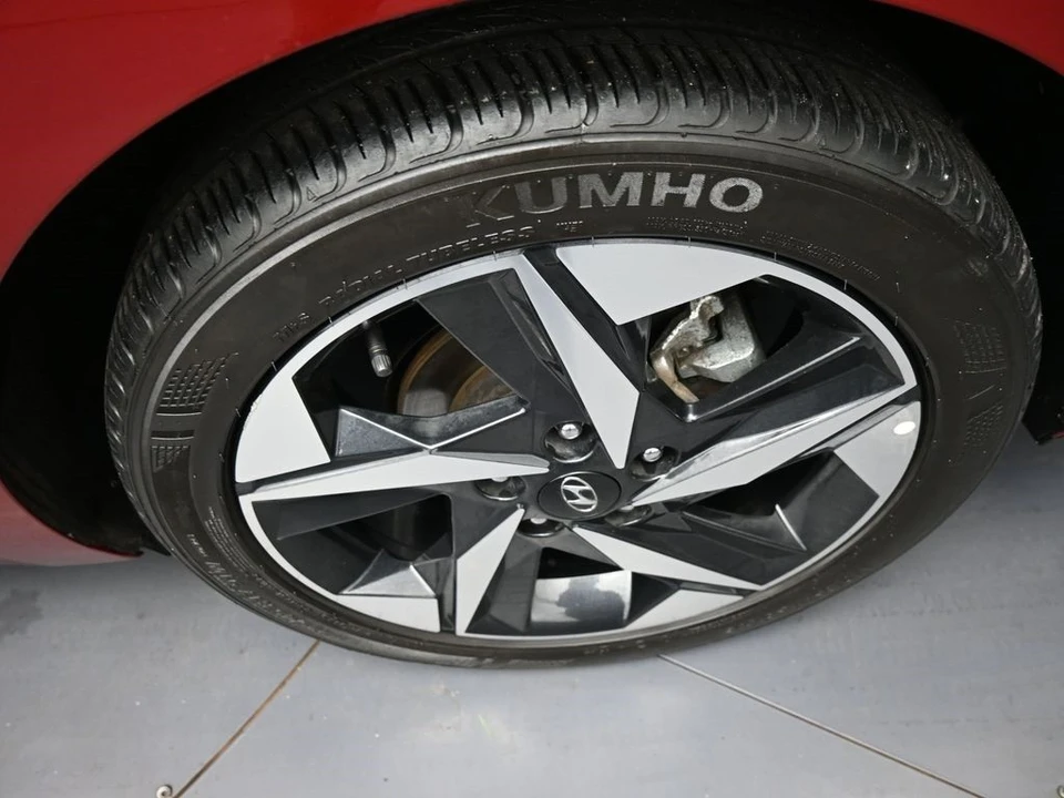 2023 Hyundai Elantra - Image 15 of 21