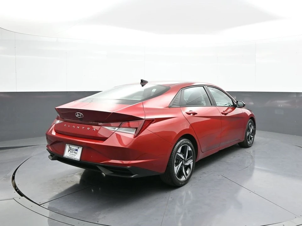 2023 Hyundai Elantra - Image 6 of 21
