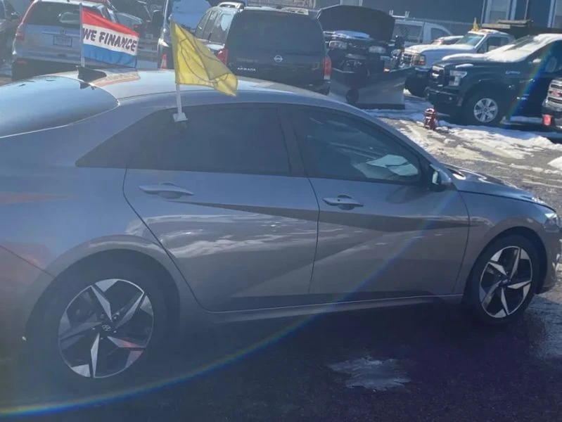 2023 Hyundai Elantra - Image 6 of 12