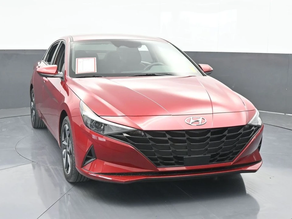 2023 Hyundai Elantra - Image 9 of 12