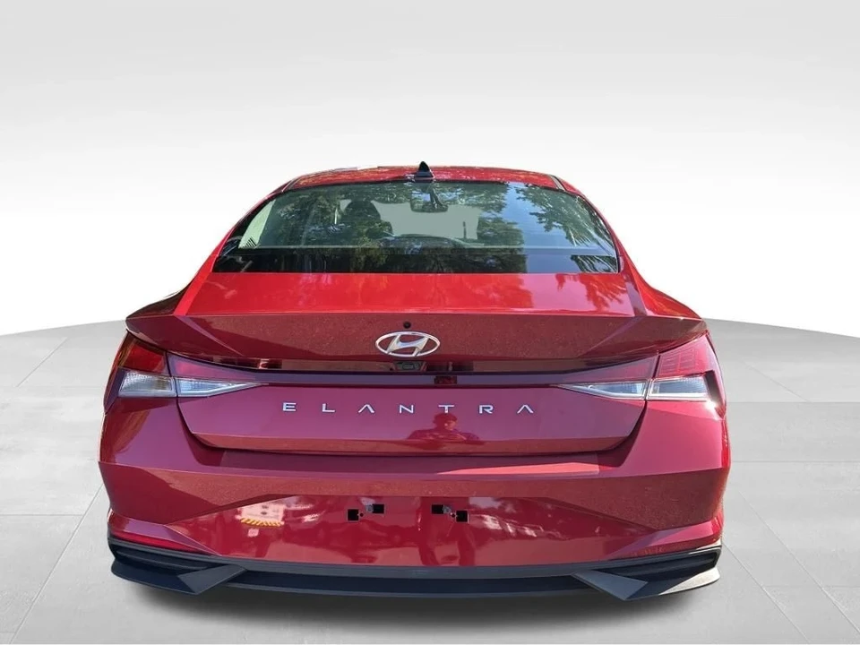 2023 Hyundai Elantra - Image 4 of 12