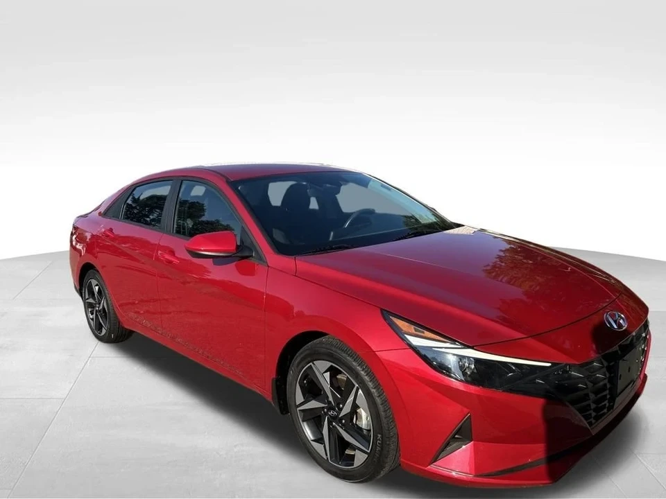 2023 Hyundai Elantra - Image 8 of 12