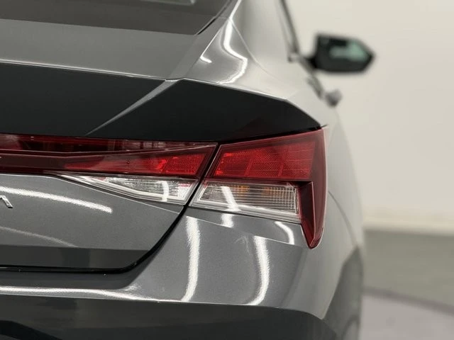 2023 Hyundai Elantra - Image 7 of 12
