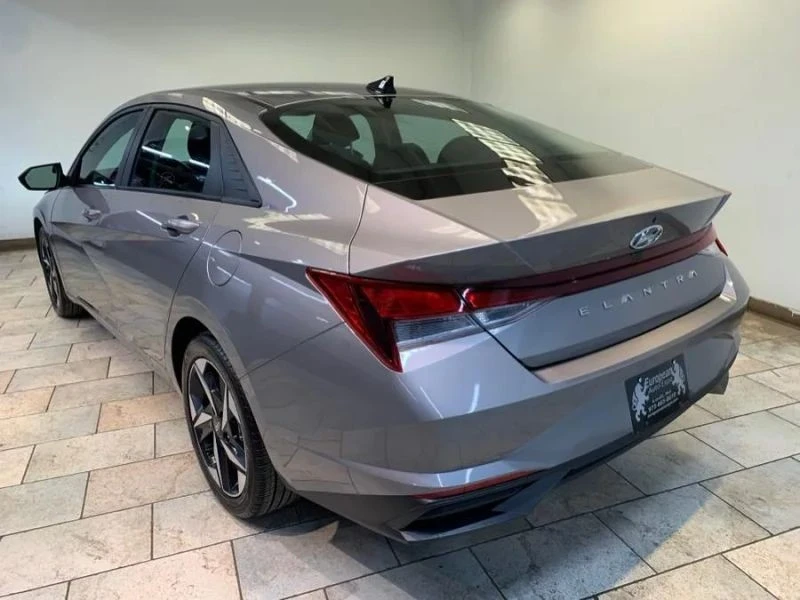 2023 Hyundai Elantra - Image 6 of 12