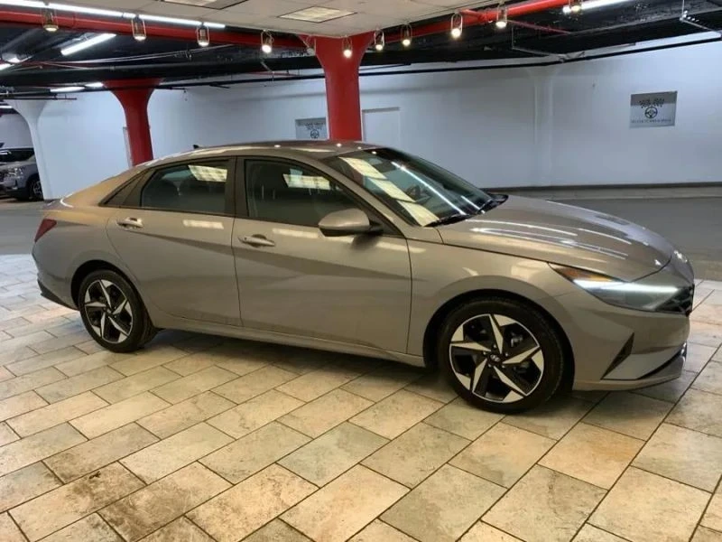 2023 Hyundai Elantra - Image 9 of 12