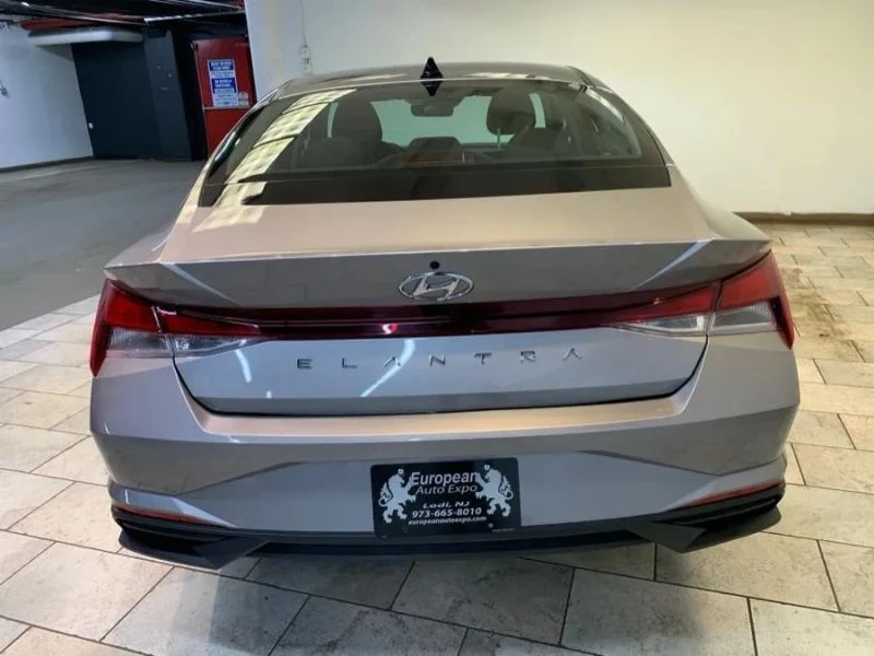 2023 Hyundai Elantra - Image 7 of 12