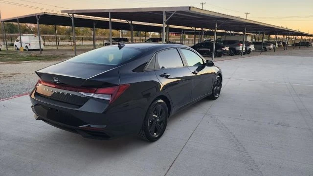 2023 Hyundai Elantra - Image 12 of 21