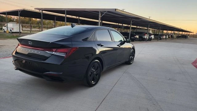 2023 Hyundai Elantra - Image 11 of 21