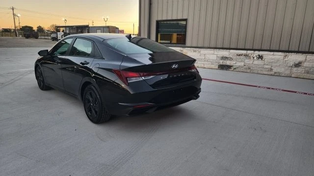 2023 Hyundai Elantra - Image 8 of 21