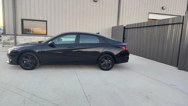 2023 Hyundai Elantra - Image 6 of 21