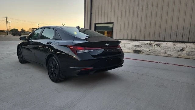 2023 Hyundai Elantra - Image 7 of 21