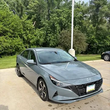 2023 Hyundai Elantra SEL Sedan 4D