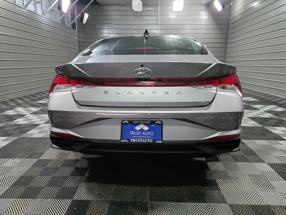 2023 Hyundai Elantra - Image 6 of 12