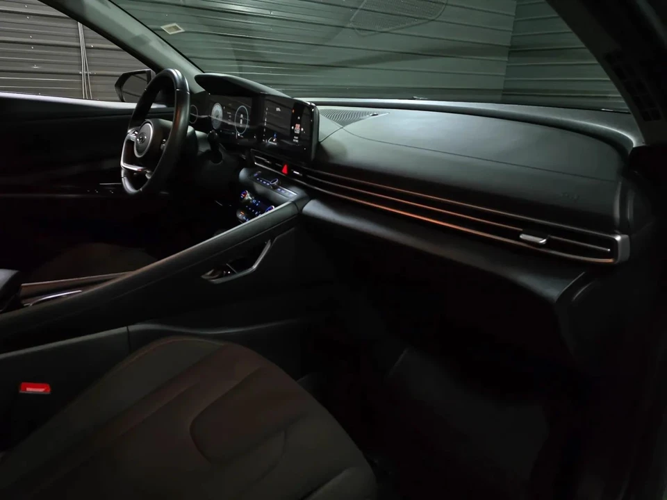 2023 Hyundai Elantra - Image 12 of 12