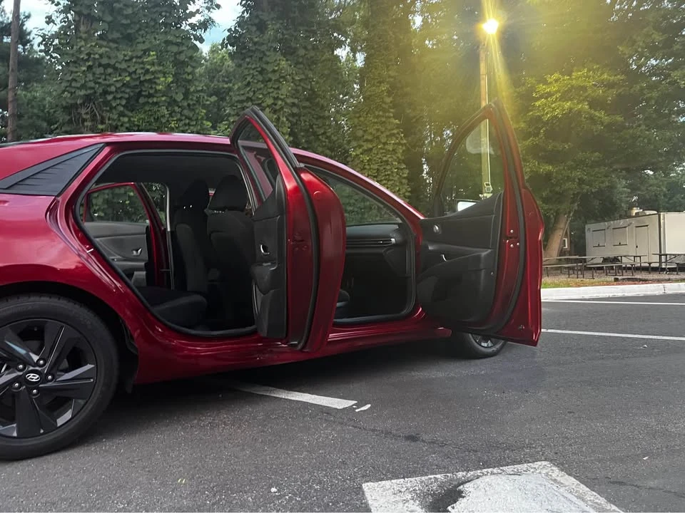2023 Hyundai Elantra - Image 6 of 11
